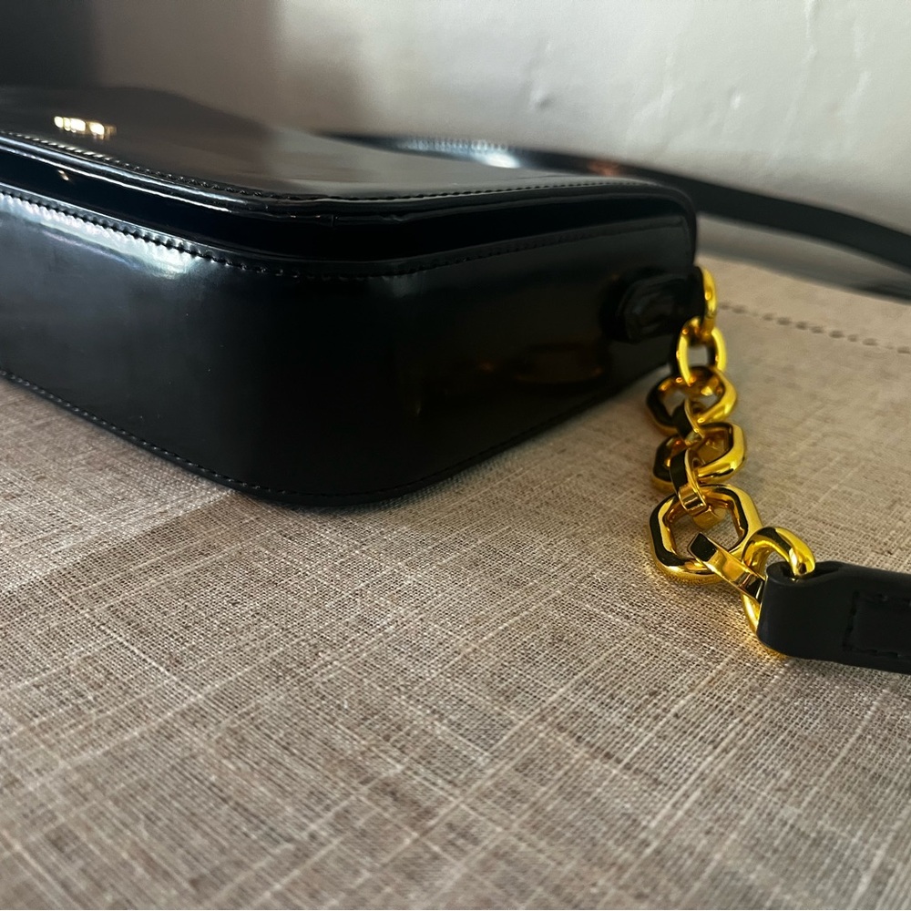 Lauren Ralph Lauren Black Patent Leather Crossbody Bag with Gold Chain - Picture 16 of 16